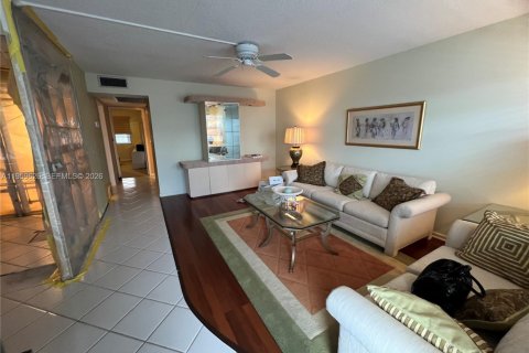 Купить кондоминиум в Бока-Ратон, Флорида 2 спальни, 79.99м2, № 2024337 - фото 8