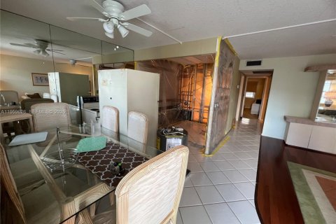 Купить кондоминиум в Бока-Ратон, Флорида 2 спальни, 79.99м2, № 2024337 - фото 3