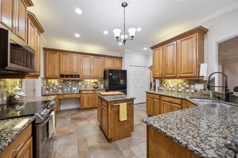 Villa ou maison à vendre à Apopka, Floride: 5 chambres, 349.59 m2 № 2313426 - photo 14
