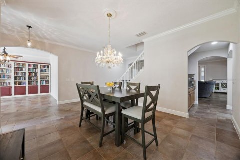 Villa ou maison à vendre à Apopka, Floride: 5 chambres, 349.59 m2 № 2313426 - photo 8