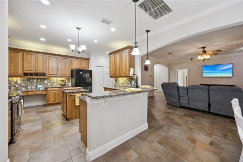 Villa ou maison à vendre à Apopka, Floride: 5 chambres, 349.59 m2 № 2313426 - photo 11