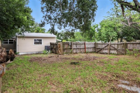 House in Saint Petersburg, Florida 3 bedrooms, 84.45 sq.m. № 1832821 - photo 20