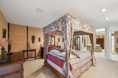 House in Sarasota, Florida 3 bedrooms, 326.64 sq.m. № 2230911 - photo 22