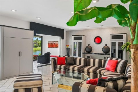 House in Sarasota, Florida 3 bedrooms, 326.64 sq.m. № 2230911 - photo 8