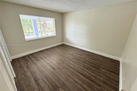 Villa ou maison à louer à Coral Springs, Floride: 3 chambres, 125.42 m2 № 1965931 - photo 7