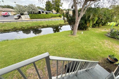 Villa ou maison à louer à Coral Springs, Floride: 3 chambres, 125.42 m2 № 1965931 - photo 14
