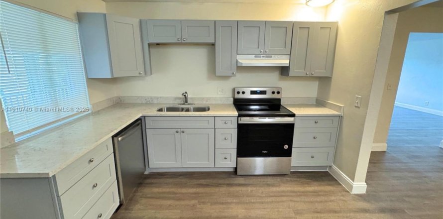 Villa ou maison à Coral Springs, Floride 3 chambres, 125.42 m2 № 1965931