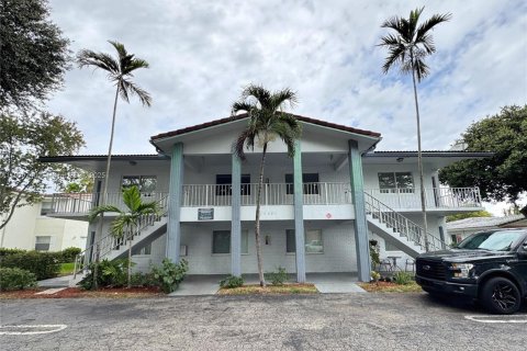 Villa ou maison à louer à Coral Springs, Floride: 3 chambres, 125.42 m2 № 1965931 - photo 2