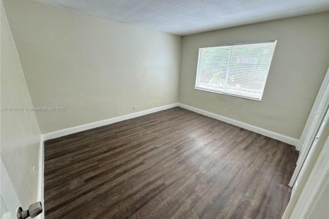 Villa ou maison à louer à Coral Springs, Floride: 3 chambres, 125.42 m2 № 1965931 - photo 8