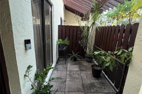 Купить таунхаус в Коконат Крик, Флорида 1 комната, 130.62м2, № 2083090 - фото 3