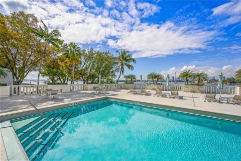 Condominio en venta en Miami Beach, Florida, 1 dormitorio, 88.26 m2 № 1864101 - foto 14