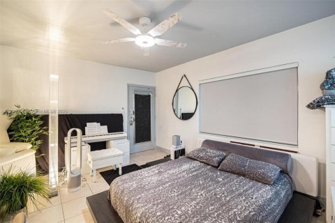 Condo in Miami Beach, Florida, 1 bedroom  № 1804453 - photo 8