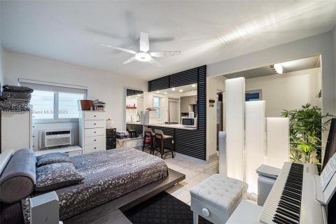 Condo in Miami Beach, Florida, 1 bedroom  № 1804453 - photo 6