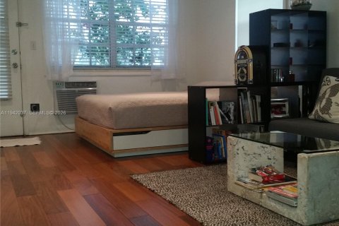 Copropriété à vendre à Miami Beach, Floride: 38.46 m2 № 2059745 - photo 4