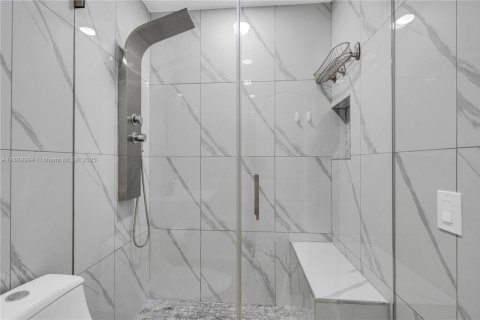 Apartamento en alquiler en Hialeah, Florida, 2 dormitorios, 69.03 m2 № 1939252 - foto 21