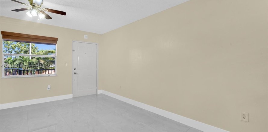 Apartamento en Hialeah, Florida 2 dormitorios, 69.03 m2 № 1939252