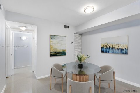 Copropriété à louer à Coconut Creek, Floride: 2 chambres, 77.48 m2 № 1966686 - photo 4