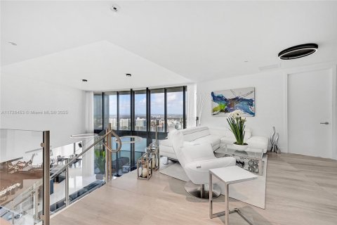 Condo in Sunny Isles Beach, Florida, 3 bedrooms  № 1861554 - photo 13
