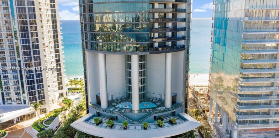 Condo in Sunny Isles Beach, Florida, 3 bedrooms № 1861554