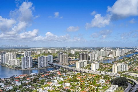 Condo in Sunny Isles Beach, Florida, 3 bedrooms  № 1861554 - photo 25