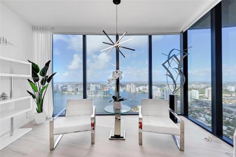 Condo in Sunny Isles Beach, Florida, 3 bedrooms  № 1861554 - photo 9