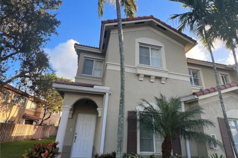 Adosado en alquiler en Doral, Florida, 4 dormitorios, 140 m2 № 1951334 - foto 2