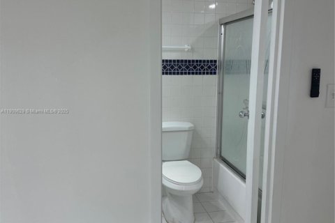 Copropriété à louer à Sunny Isles Beach, Floride: 1 chambre, 67.35 m2 № 1965434 - photo 13