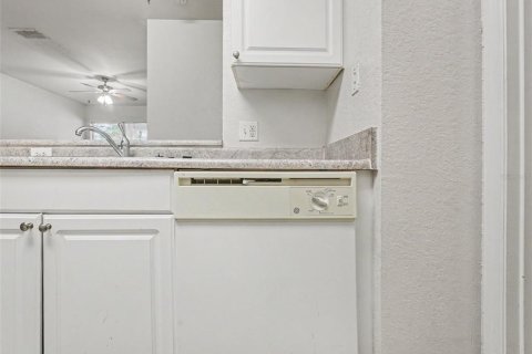 Condo in Haines City, Florida, 1 bedroom  № 2207090 - photo 19