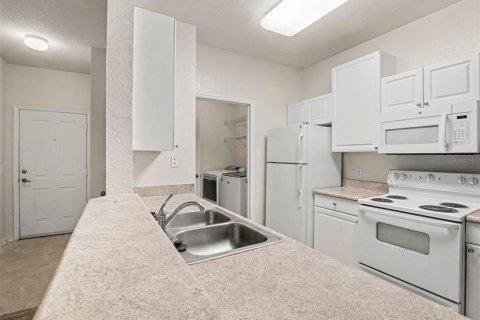 Condo in Haines City, Florida, 1 bedroom  № 2207090 - photo 16