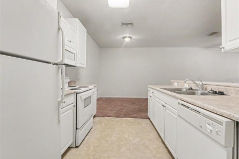 Condo in Haines City, Florida, 1 bedroom  № 2207090 - photo 22