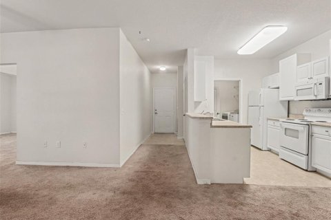 Condo in Haines City, Florida, 1 bedroom  № 2207090 - photo 10