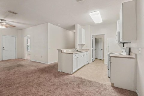 Condo in Haines City, Florida, 1 bedroom  № 2207090 - photo 11