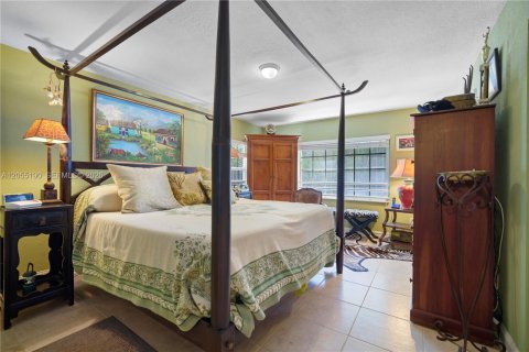 Condo in Bay Harbor Islands, Florida, 2 bedrooms  № 2191405 - photo 20