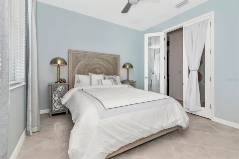 House in WELLEN PARK in Venice, Florida 4 bedrooms, 277.68 sq.m. № 1507784 - photo 28