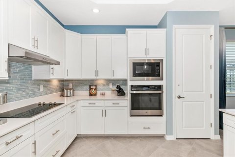 House in WELLEN PARK in Venice, Florida 4 bedrooms, 277.68 sq.m. № 1507784 - photo 4