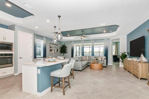 House in WELLEN PARK in Venice, Florida 4 bedrooms, 277.68 sq.m. № 1507784 - photo 9