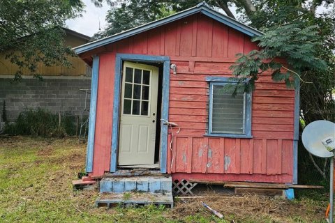 House in Frostproof, Florida 4 bedrooms, 112.23 sq.m. № 1783079 - photo 3