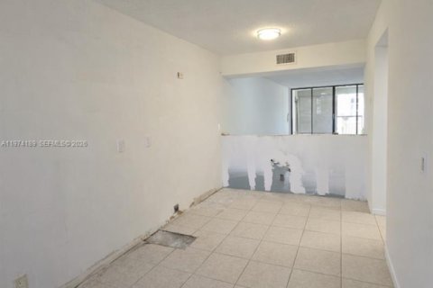 Condominio en venta en Margate, Florida, 2 dormitorios, 101.26 m2 № 2036492 - foto 8