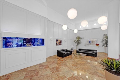 Condo in Aventura, Florida, 2 bedrooms № 1982104 - photo 3