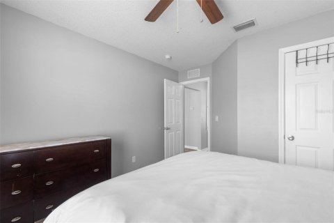 House in Palm Coast, Florida 4 bedrooms, 167.6 sq.m. № 2110381 - photo 28