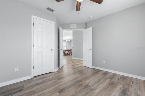 House in Palm Coast, Florida 4 bedrooms, 167.6 sq.m. № 2110381 - photo 27