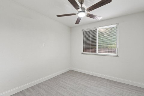 Casa en venta en Port St. Lucie, Florida, 3 dormitorios, 145.3 m2 № 2309625 - foto 16