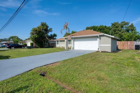 Casa en venta en Port St. Lucie, Florida, 3 dormitorios, 145.3 m2 № 2309625 - foto 3