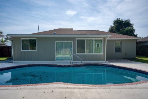 Casa en venta en Port St. Lucie, Florida, 3 dormitorios, 145.3 m2 № 2309625 - foto 27