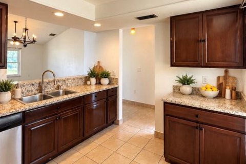 Villa ou maison à louer à Oldsmar, Floride: 3 chambres, 120.4 m2 № 2418679 - photo 8