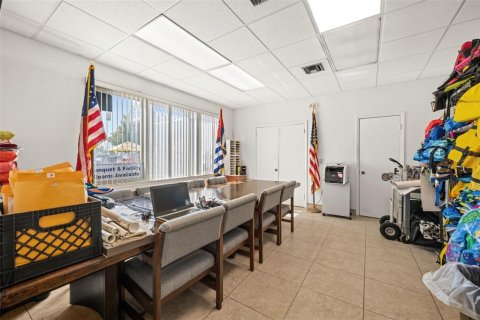 Immobilier commercial à vendre à Cape Coral, Floride № 2155911 - photo 8