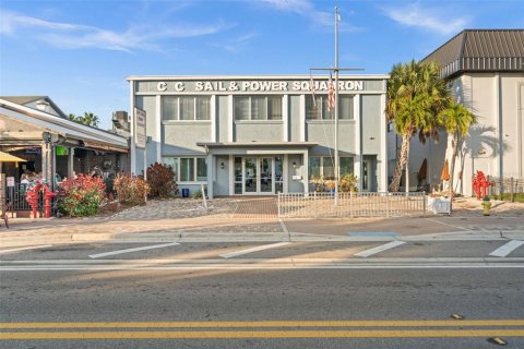 Immobilier commercial à Cape Coral, Floride № 2155911