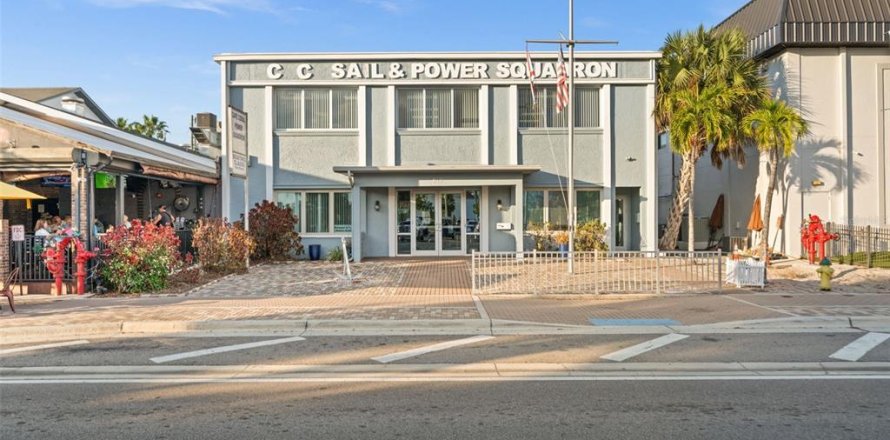 Immobilier commercial à Cape Coral, Floride № 2155911