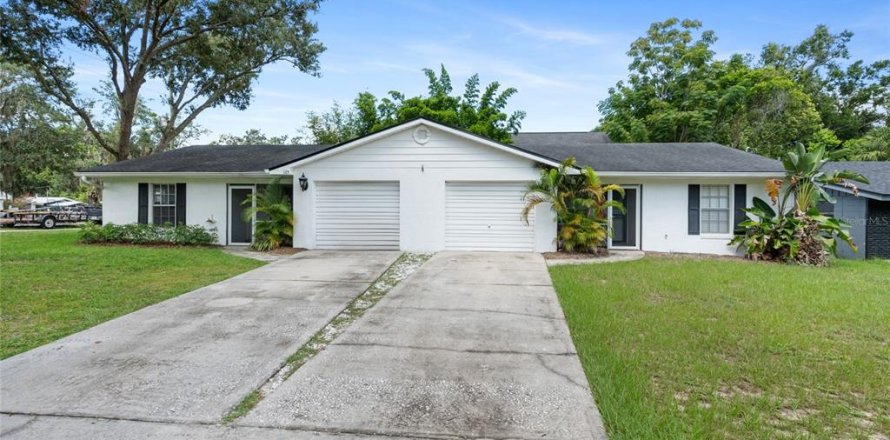 Propiedad comercial en Mount Dora, Florida 4 dormitorios, 145.86 m2 № 2215719