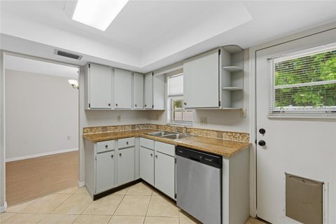 Propiedad comercial en venta en Mount Dora, Florida, 4 dormitorios, 145.86 m2 № 2215719 - foto 11